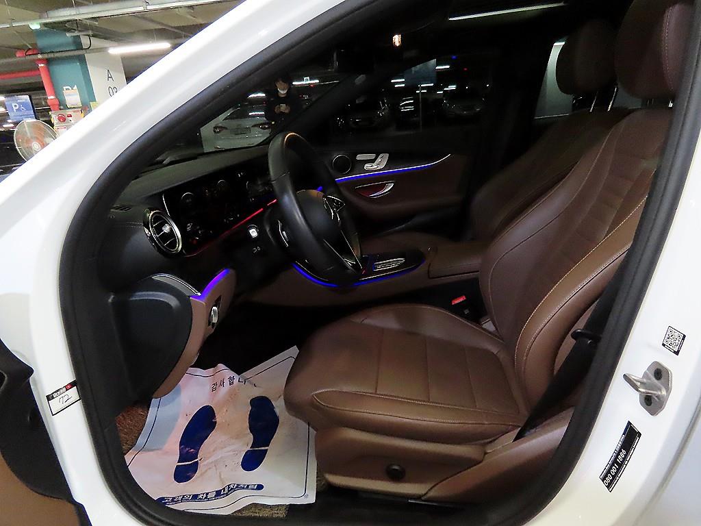 Mercedes Benz E class - Vista 6