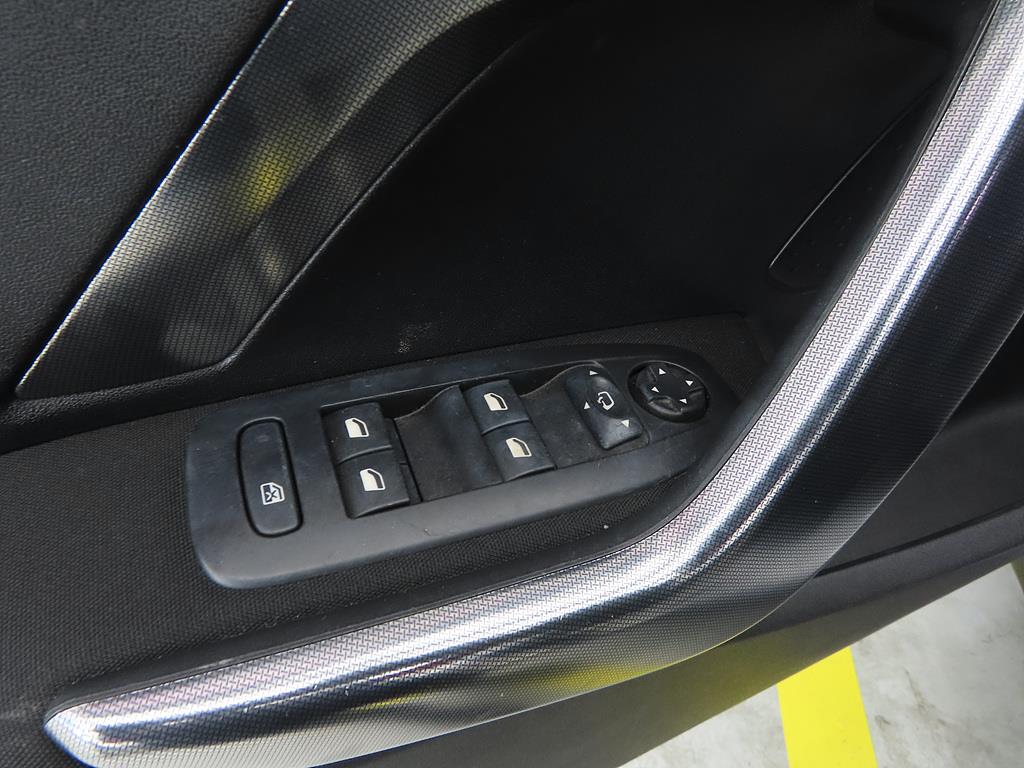 Peugeot 2008 - Vista 12