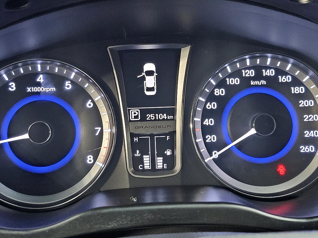 HYUNDAI Grandeur - Vista 7