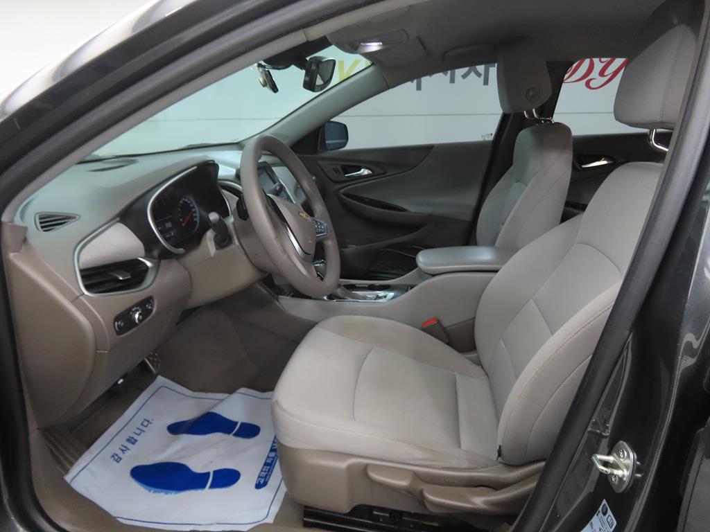 Chevrolet Malibu - Vista 5