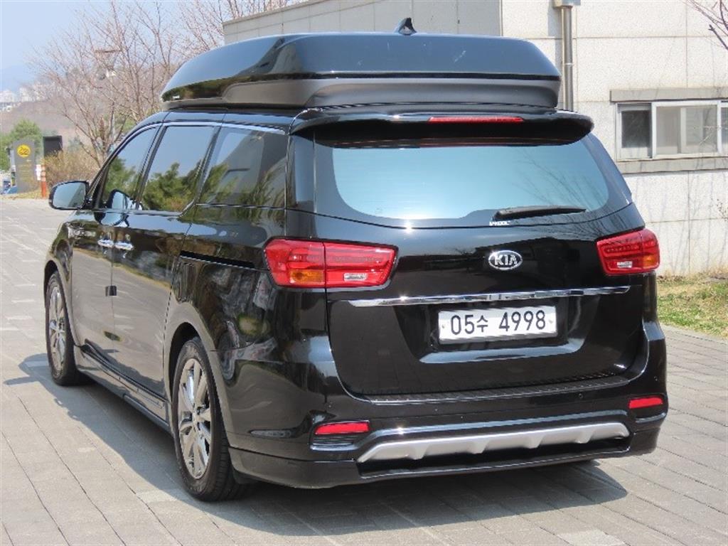 KIA Carnival - Vista 7