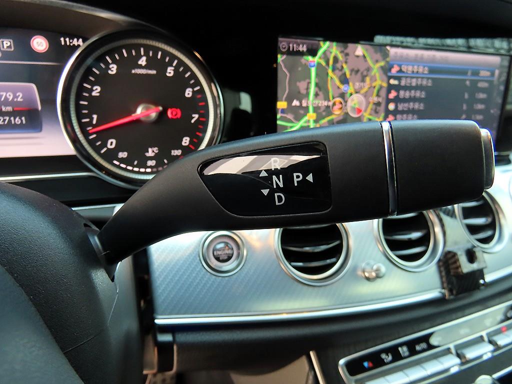 Mercedes Benz E class - Vista 10