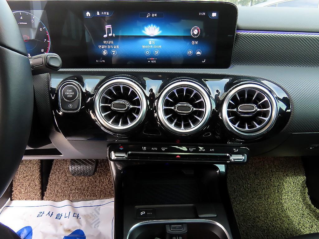 Mercedes Benz A Class 2021 Blanco - Importación desde Corea - HF Imports Iquique - Foto 14