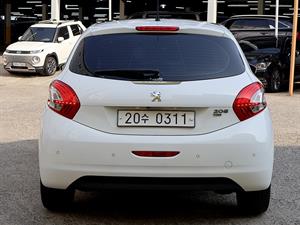 Peugeot 208 - Vista 6