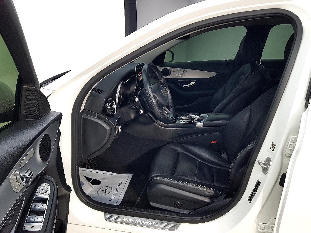 Mercedes Benz C Class - Vista 8