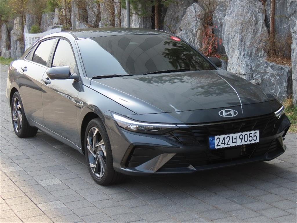 HYUNDAI Avante - Vista 3