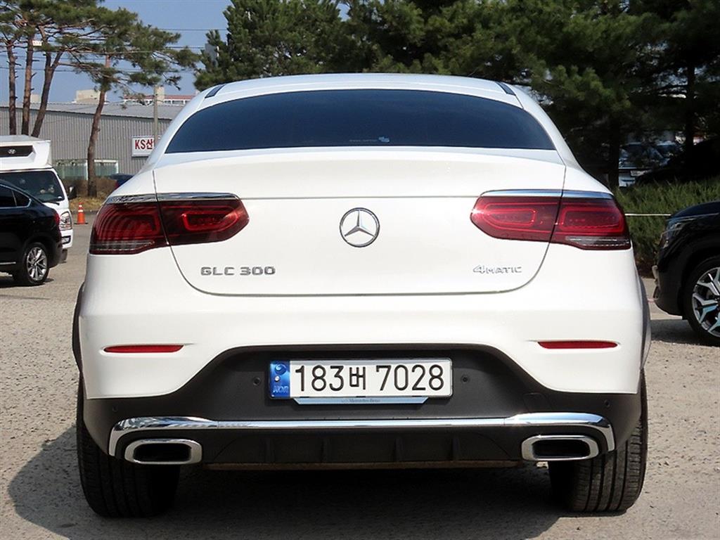 Mercedes Benz GLC Class - Vista 4