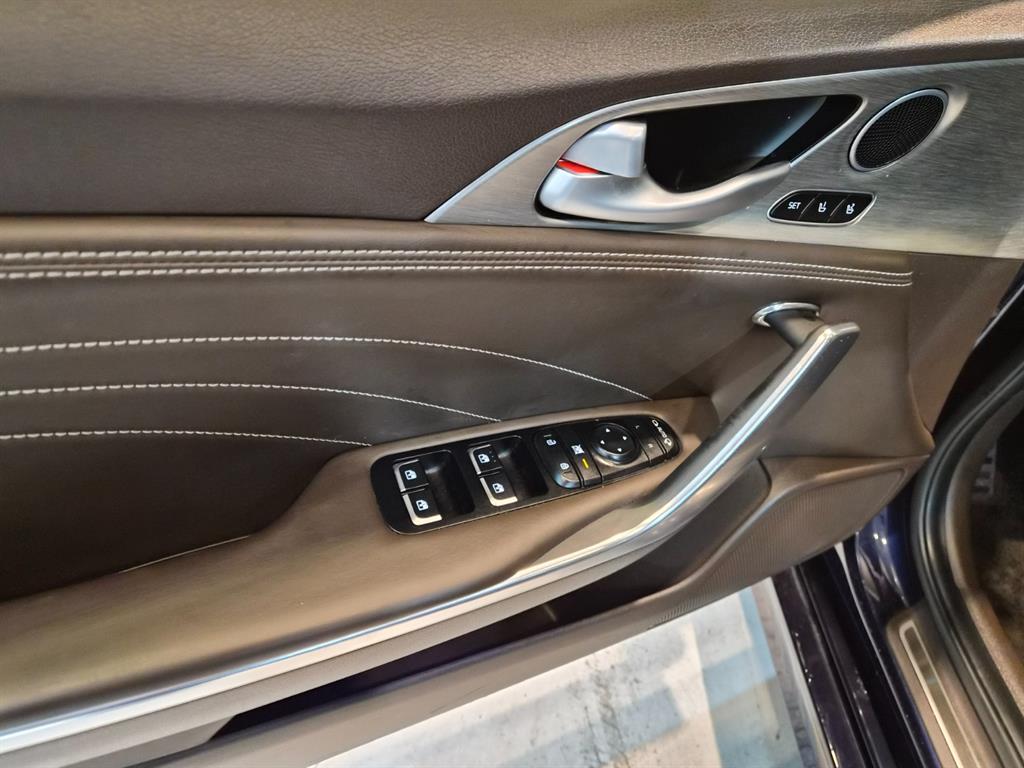 KIA Stinger - Vista 12