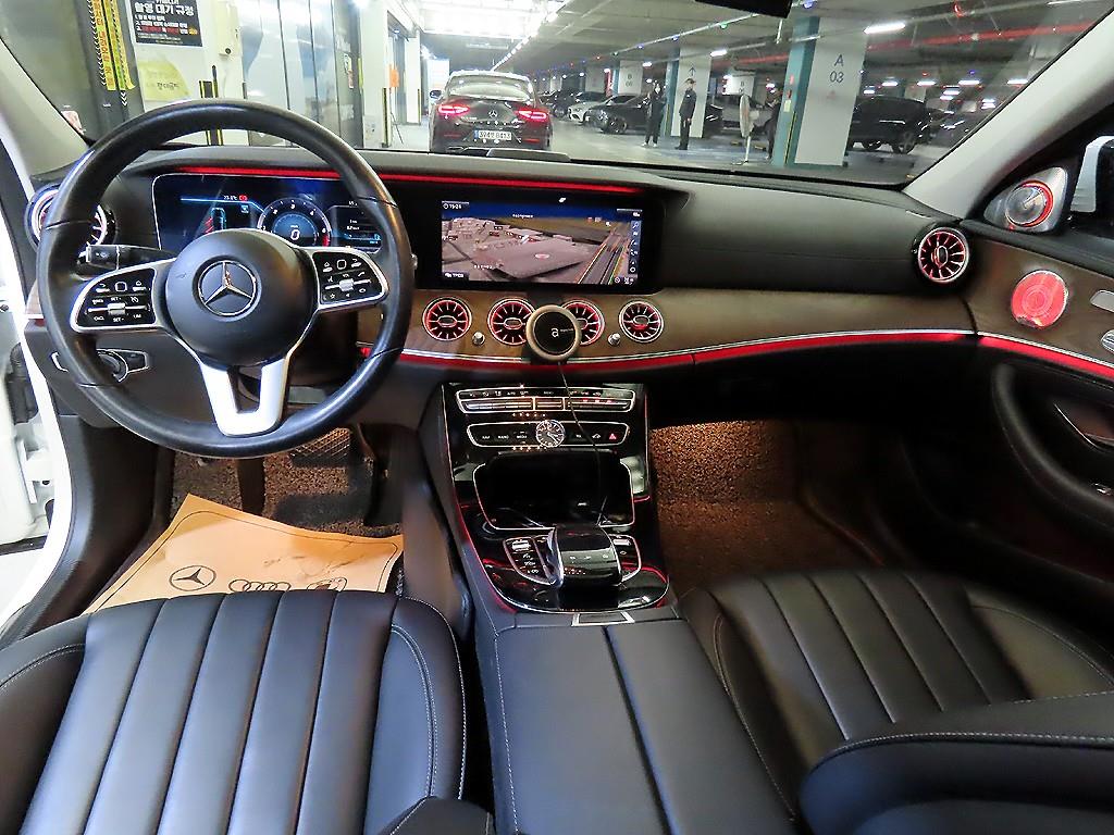 Mercedes Benz E class - Vista 10