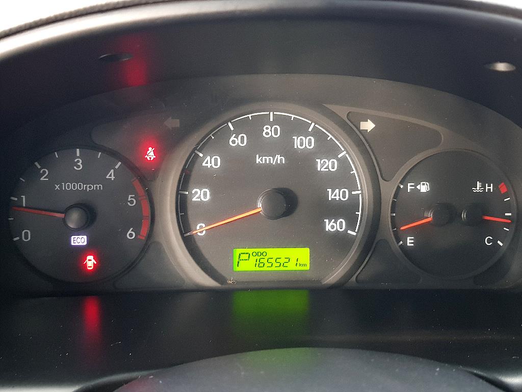 HYUNDAI Starex - Vista 7