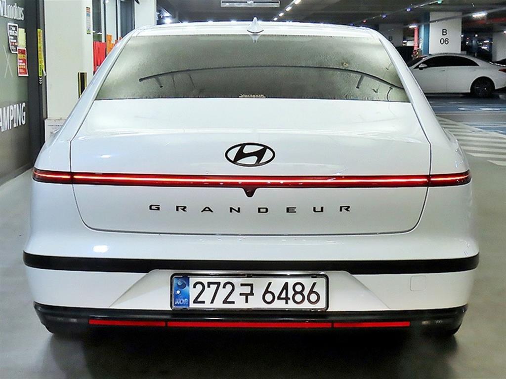 HYUNDAI Grandeur - Vista 5