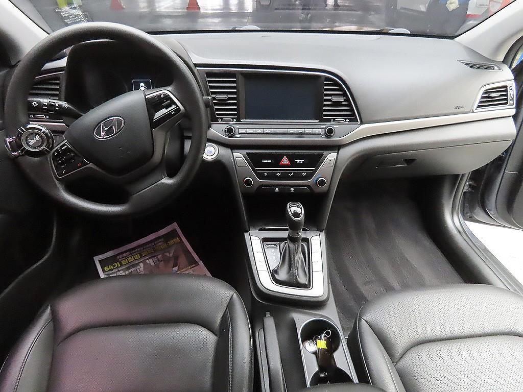 HYUNDAI Avante 2018 Gris - Importación desde Corea - HF Imports Iquique - Foto 9