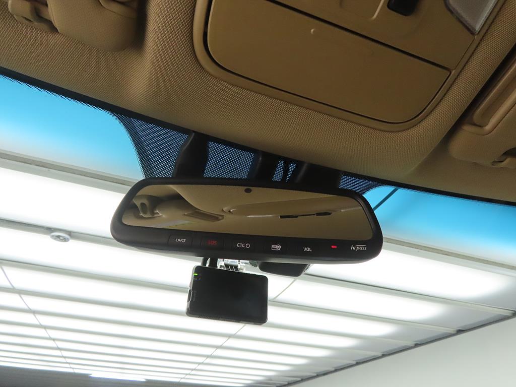 KIA Carnival - Vista 12