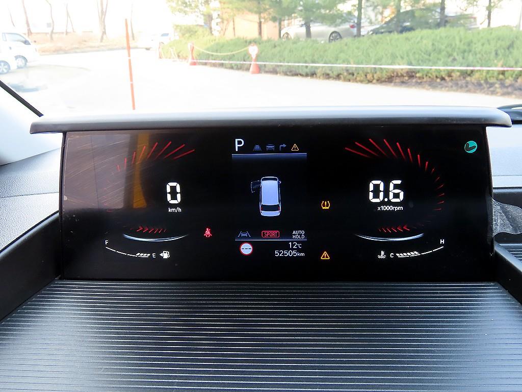 HYUNDAI Staria - Vista 10