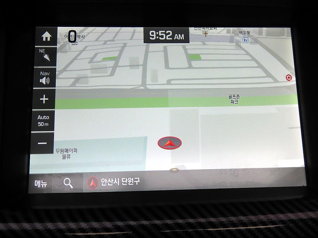 HYUNDAI Genesis - Vista 8