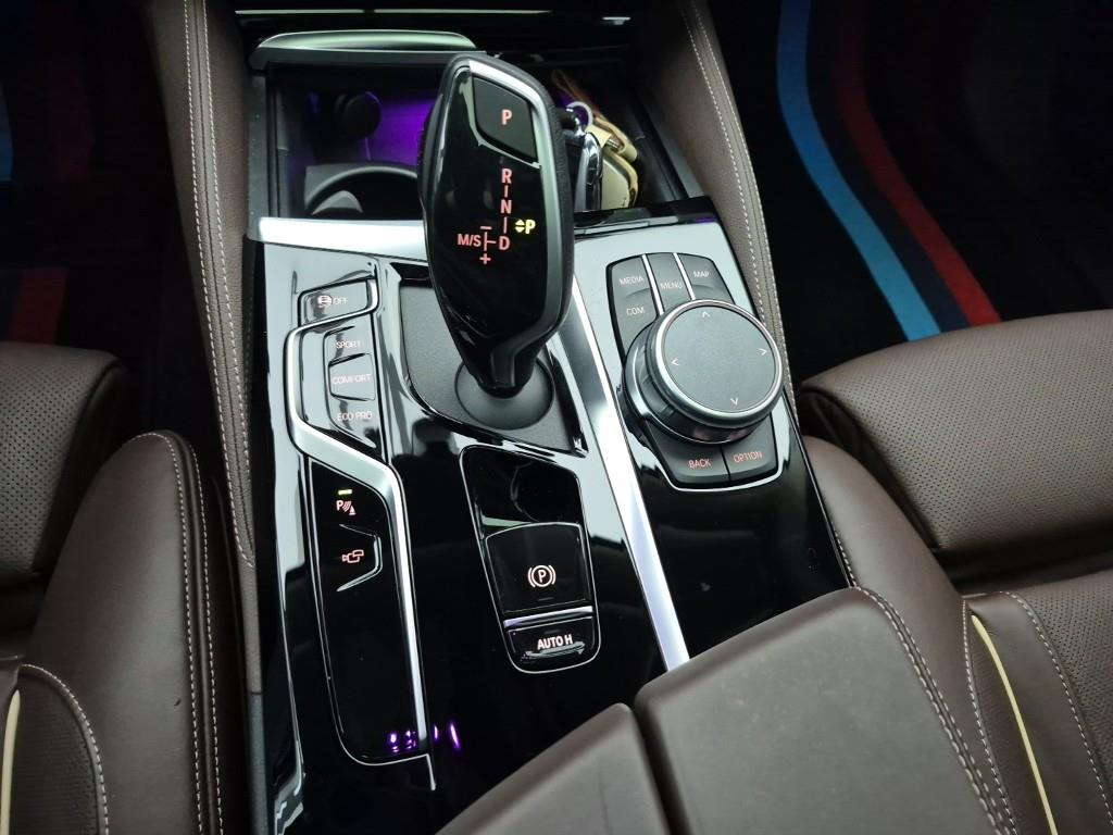 BMW 5 Series - Vista 8