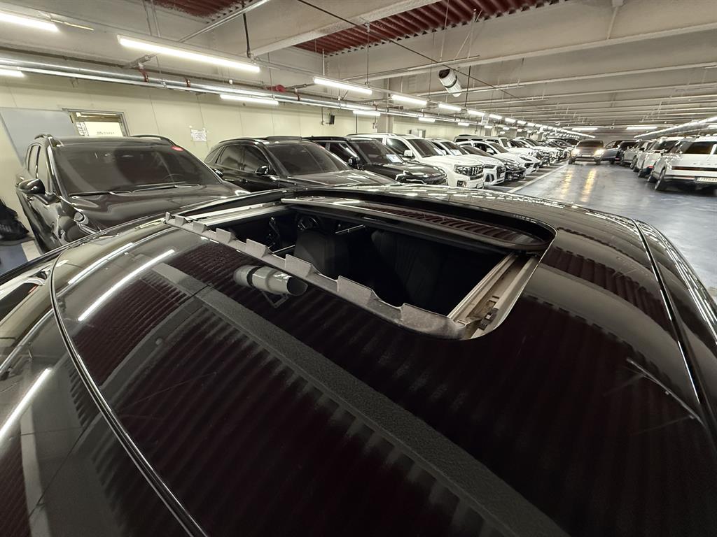 Mercedes Benz CLS Class - Vista 5