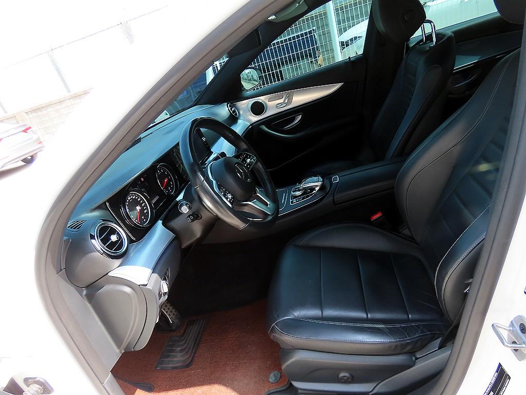 Mercedes Benz E class - Vista 5