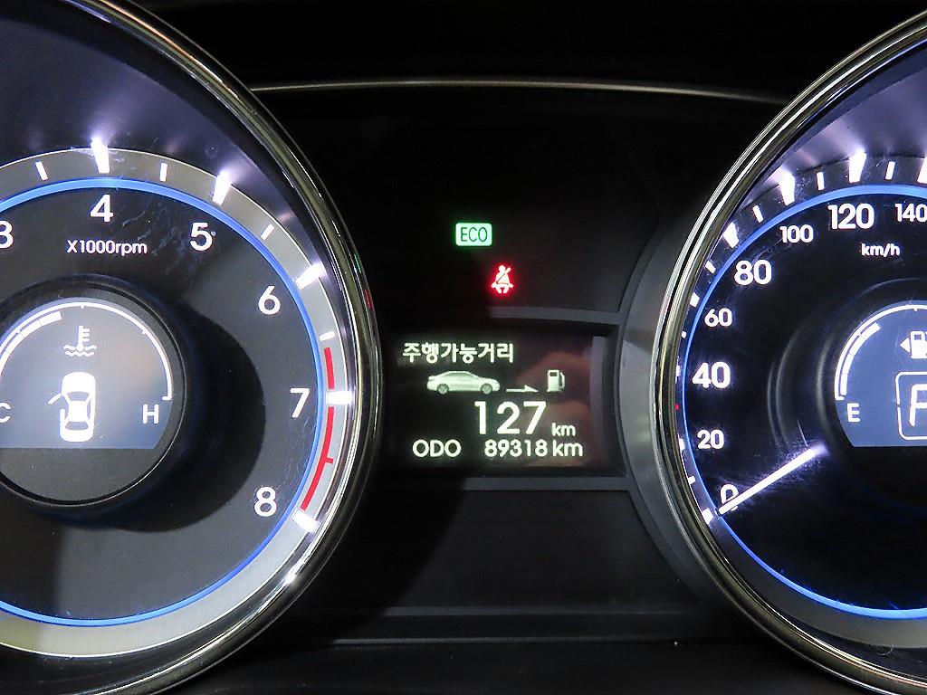 HYUNDAI Sonata - Vista 9