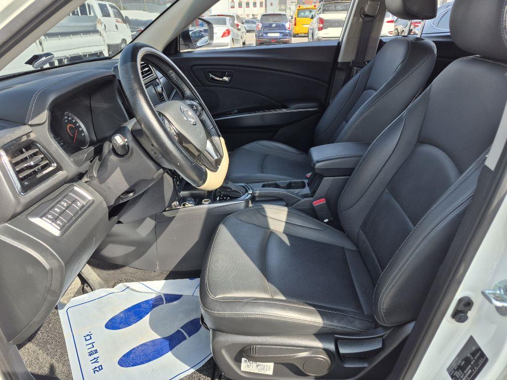 Ssangyong Tivoli - Vista 8