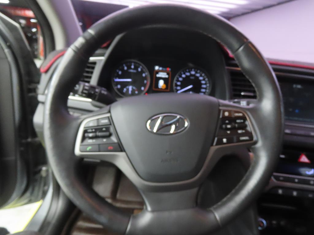 HYUNDAI Avante - Vista 8