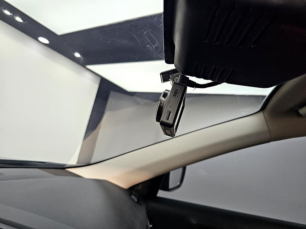 SAMSUNG QM6 - Vista 12