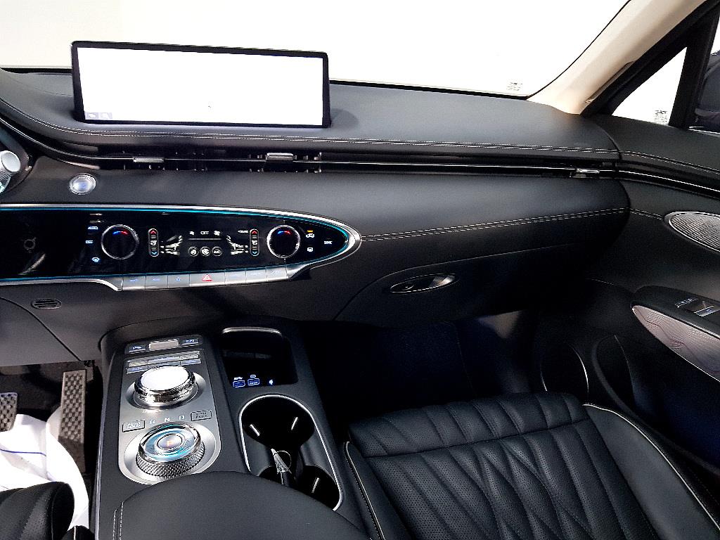 Genesis GV70 - Vista 10