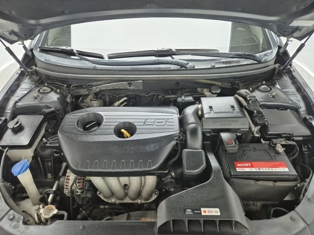 HYUNDAI Sonata - Vista 5