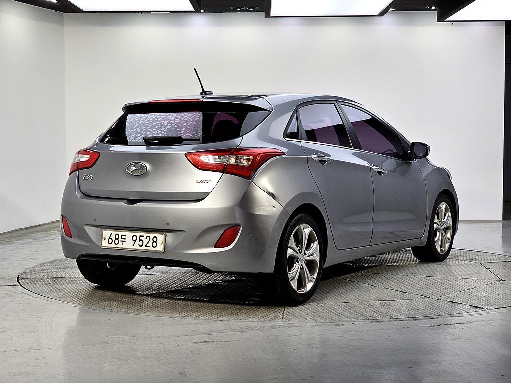HYUNDAI i30 - Vista 4