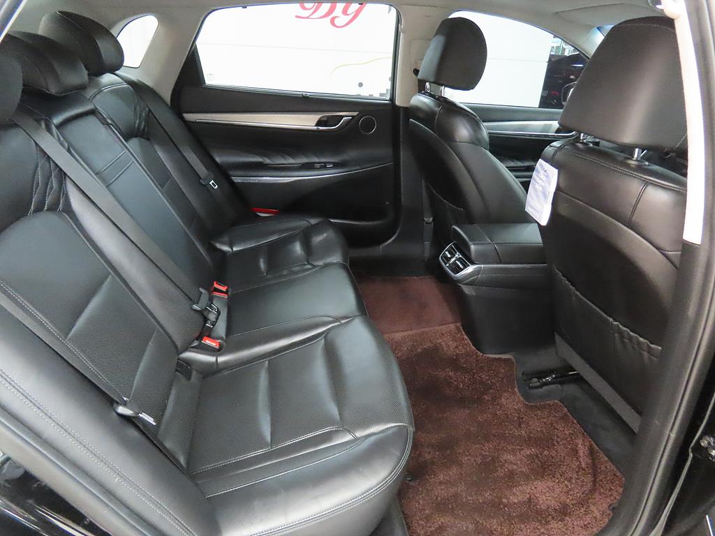 HYUNDAI Grandeur - Vista 7