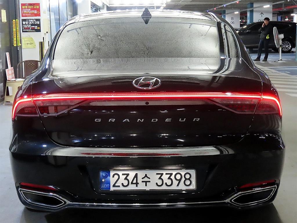 HYUNDAI Grandeur - Vista 5