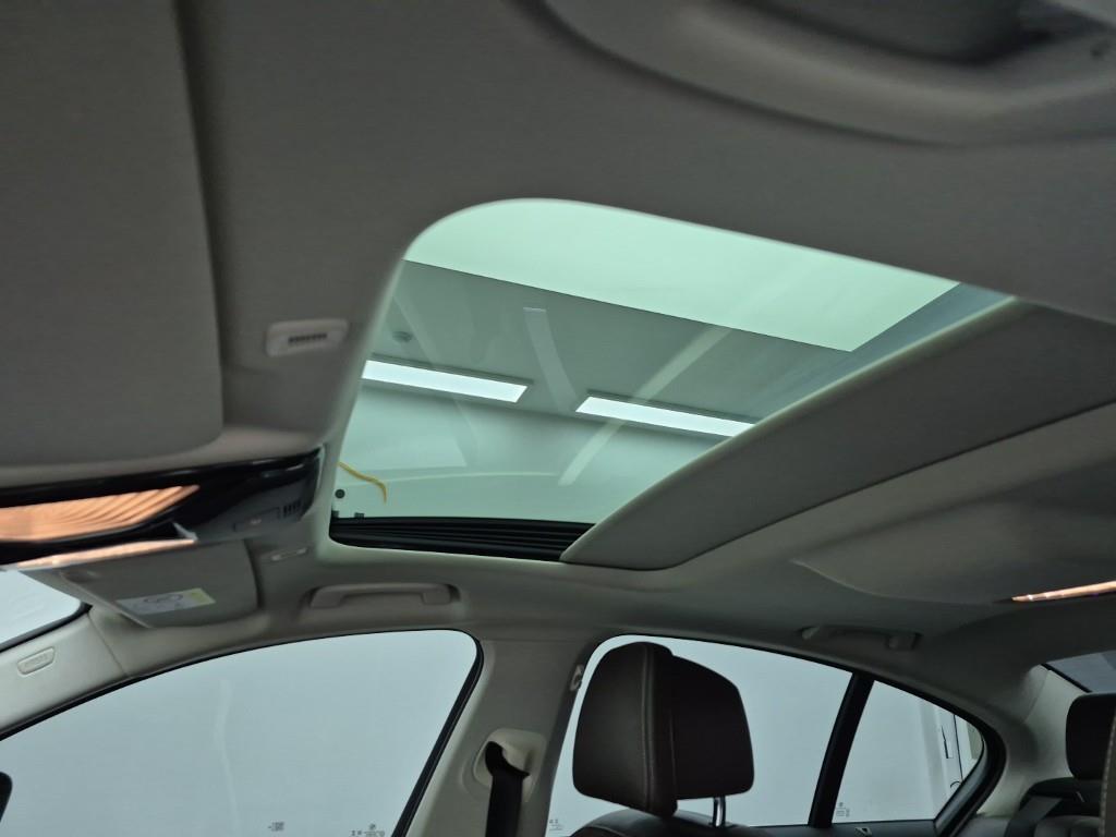 BMW 5 Series 2021 Negro - Importación desde Corea - HF Imports Iquique - Foto 13