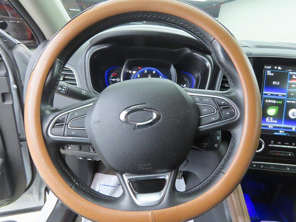 SAMSUNG QM6 - Vista 8