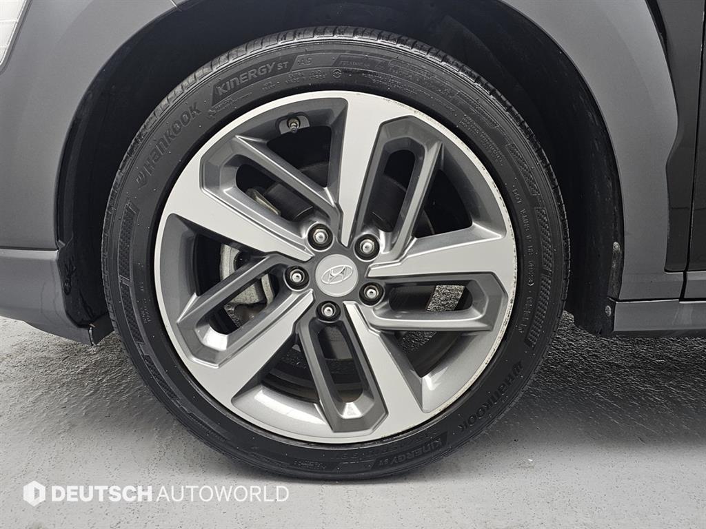 HYUNDAI Kona - Vista 5