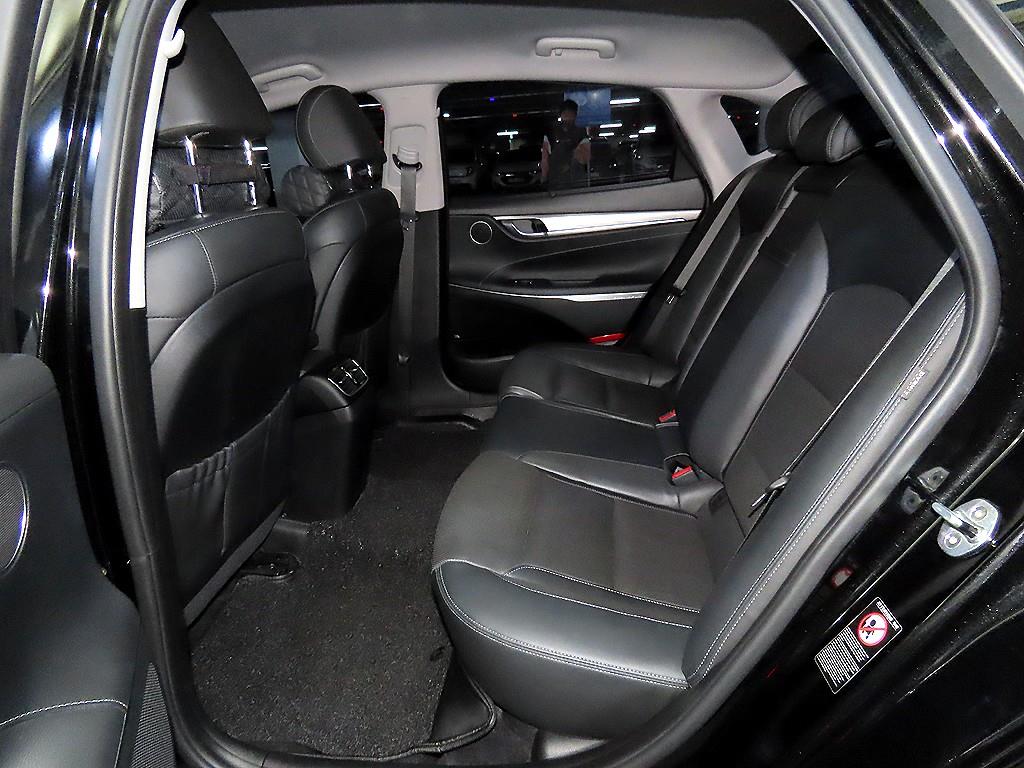 HYUNDAI Grandeur - Vista 7