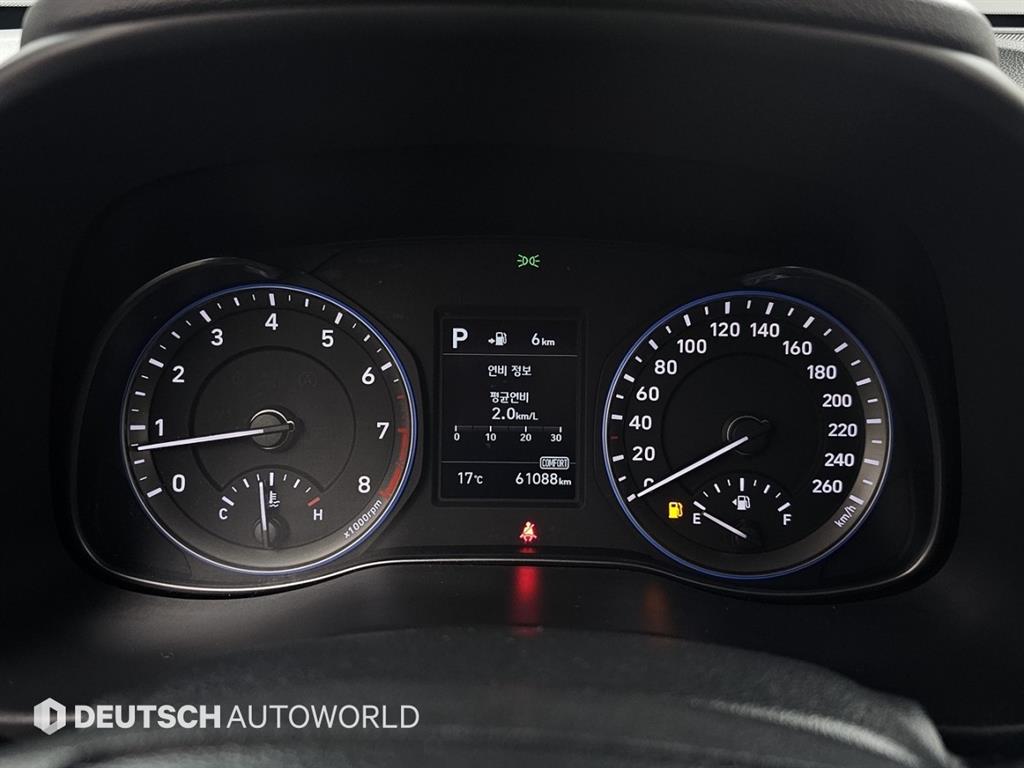 HYUNDAI Kona - Vista 8