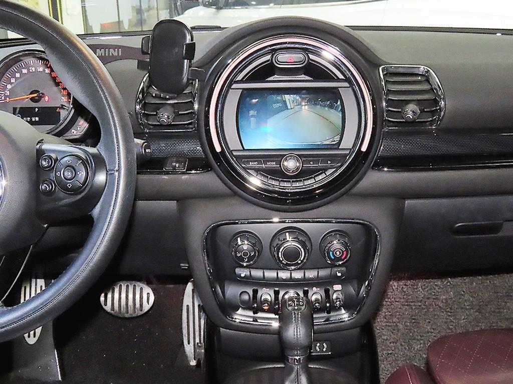 Mini Clubman - Vista 11