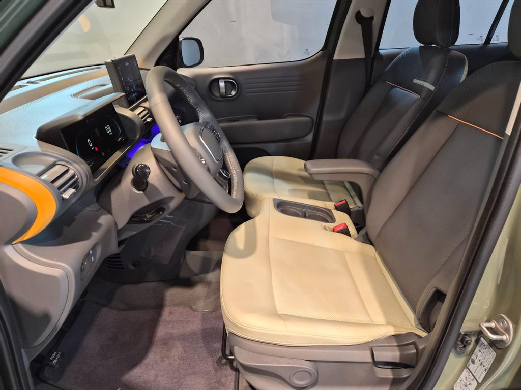 HYUNDAI Casper - Vista 10