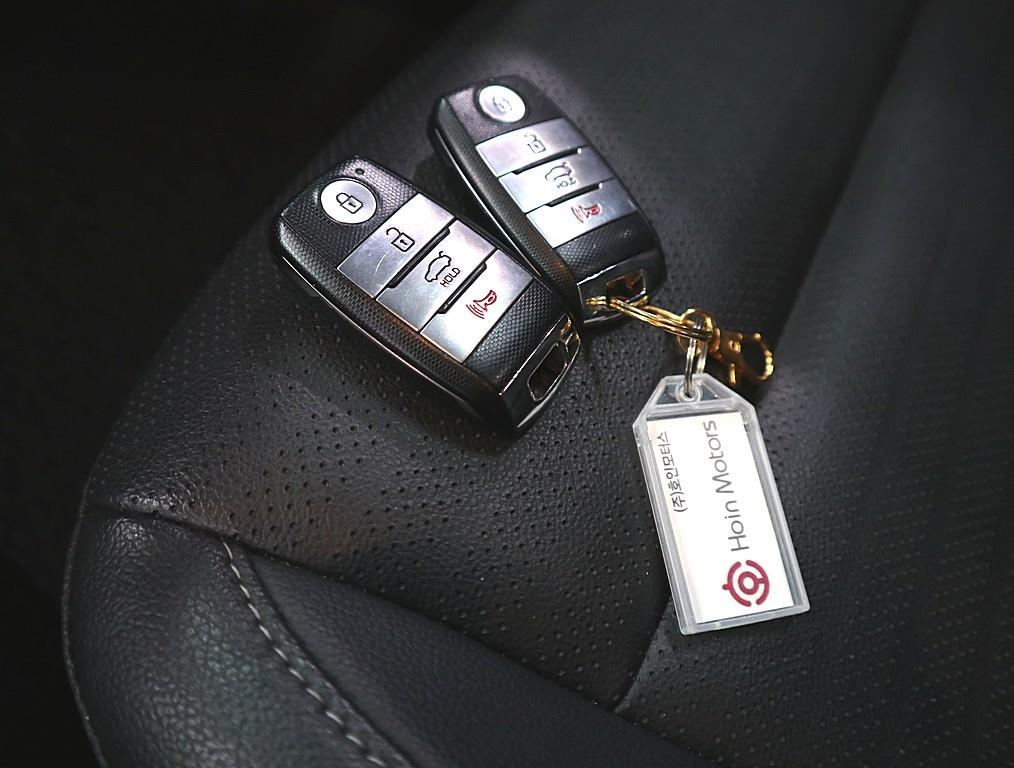 KIA K3 2018 Blanco - Importación desde Corea - HF Imports Iquique - Foto 16