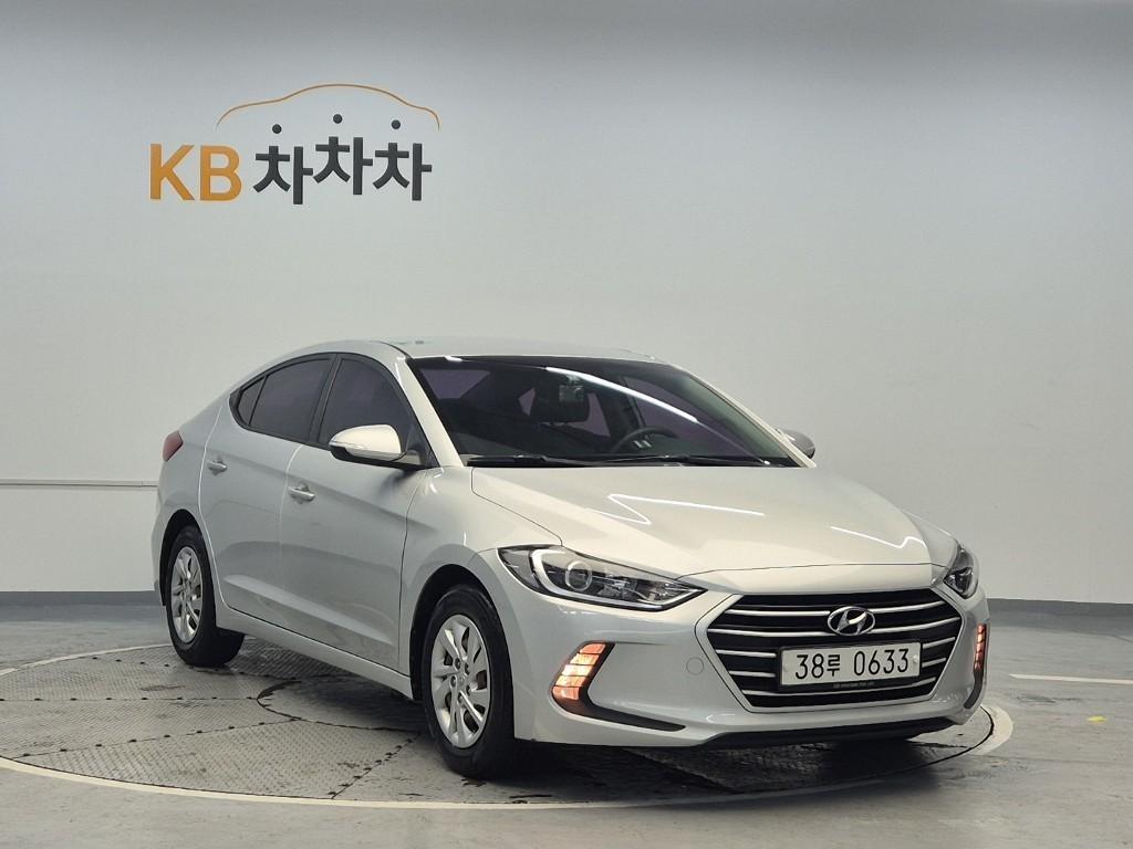 HYUNDAI Avante - Vista 4