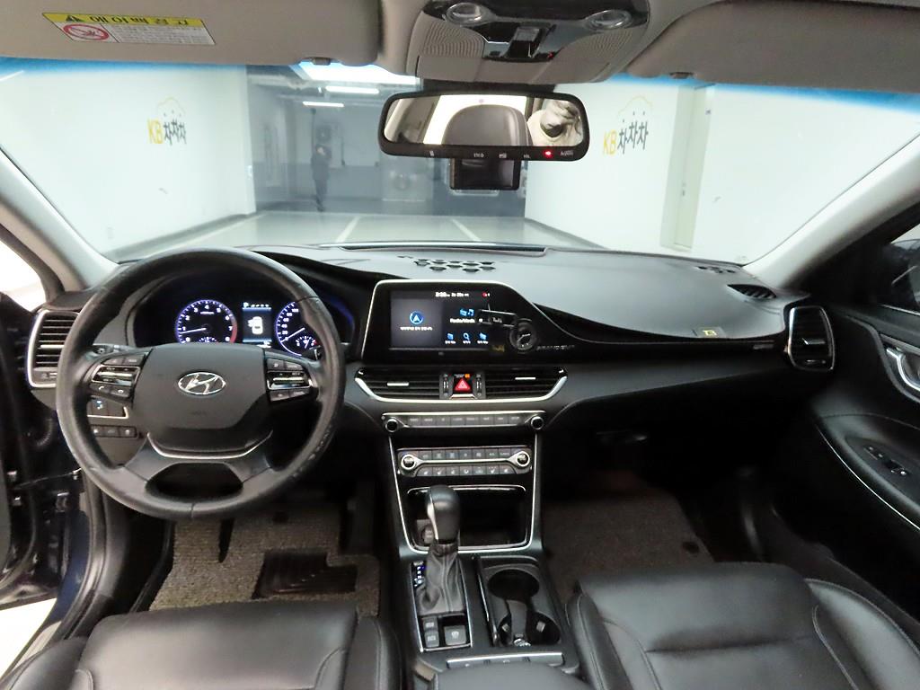 HYUNDAI Grandeur - Vista 6