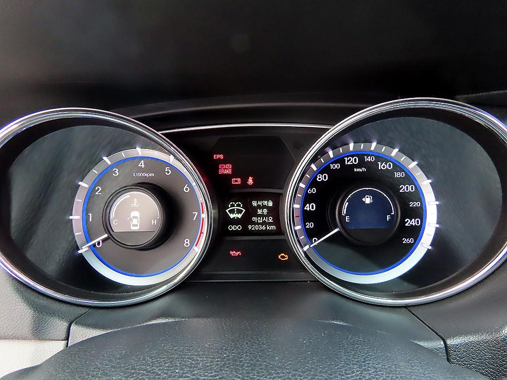 HYUNDAI Sonata - Vista 9