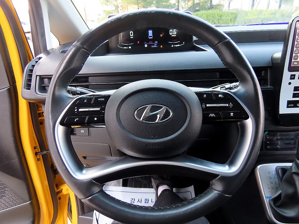 HYUNDAI Staria - Vista 9