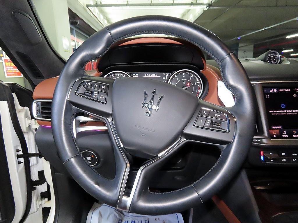 Maserati Levante - Vista 8