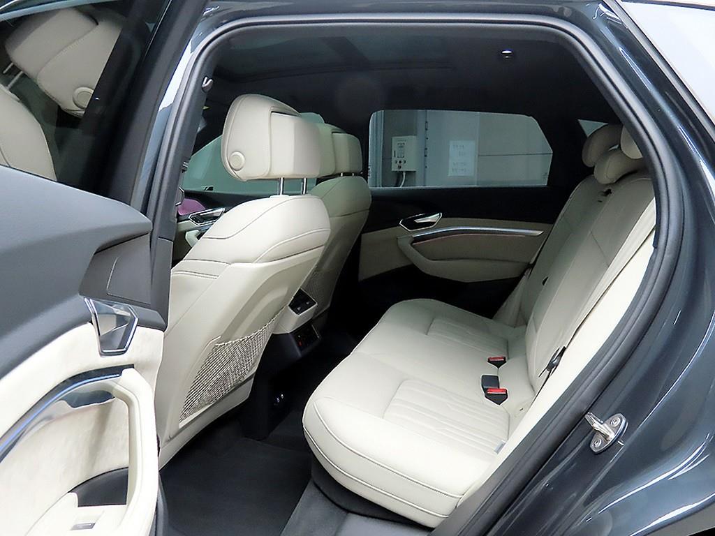 Audi e-Tron - Vista 6
