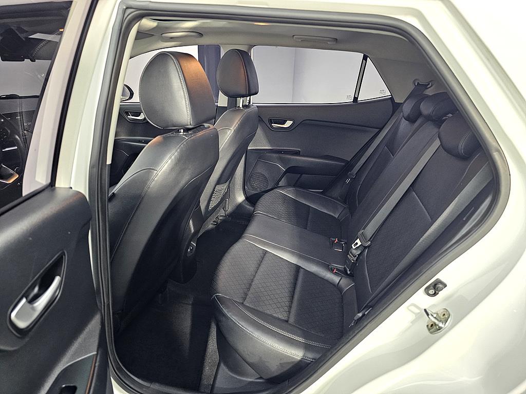 KIA Stonic - Vista 4