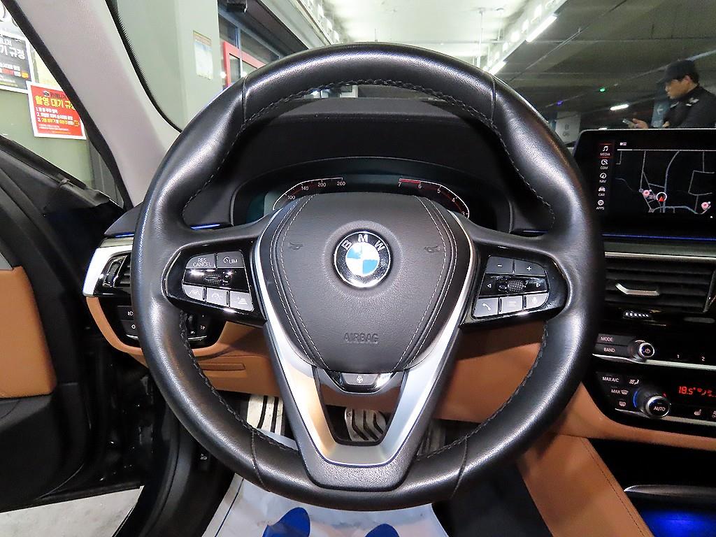 BMW 5 Series - Vista 8