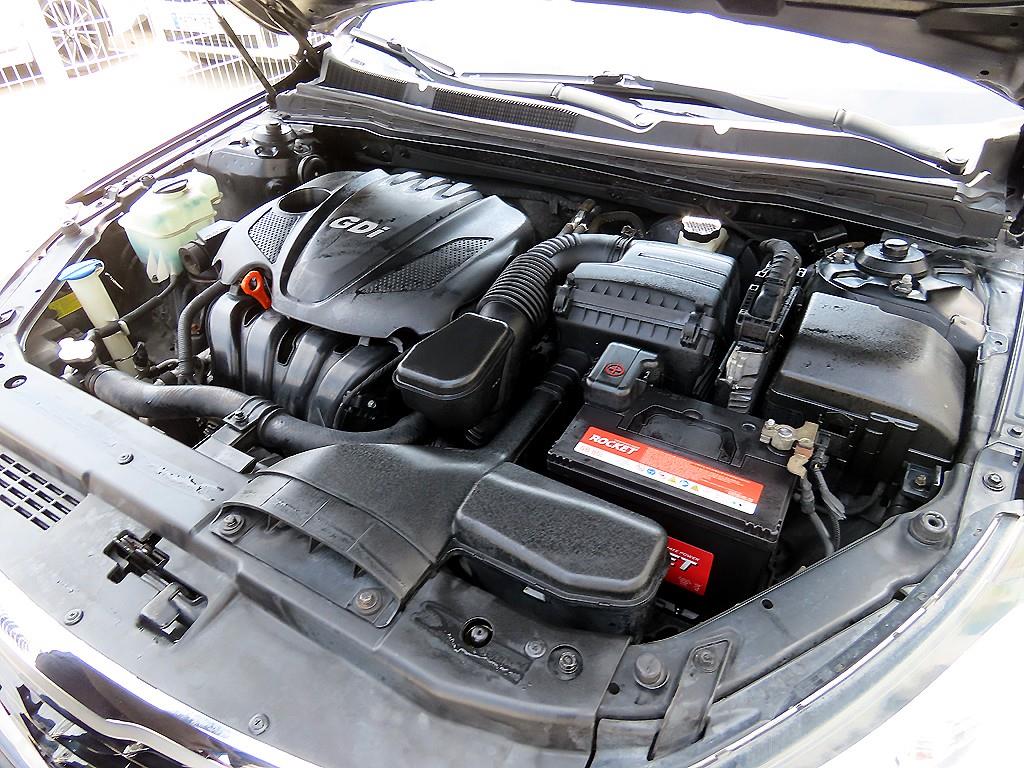 KIA K7 2012 Negro - Importación desde Corea - HF Imports Iquique - Foto 18