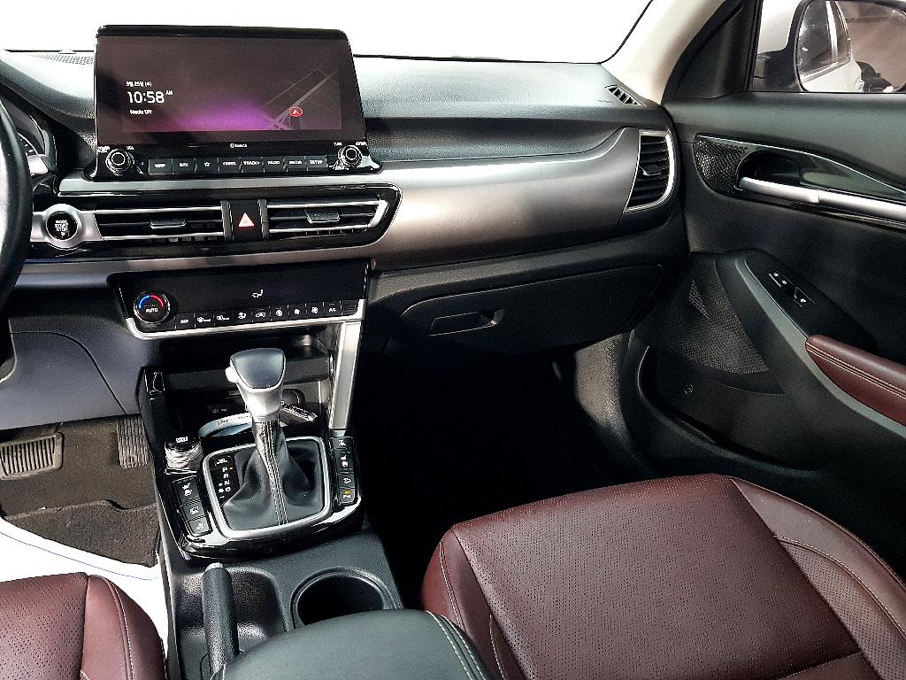 KIA Seltos - Vista 10