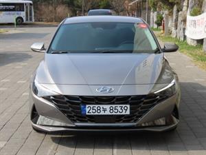 HYUNDAI Avante - Vista 2